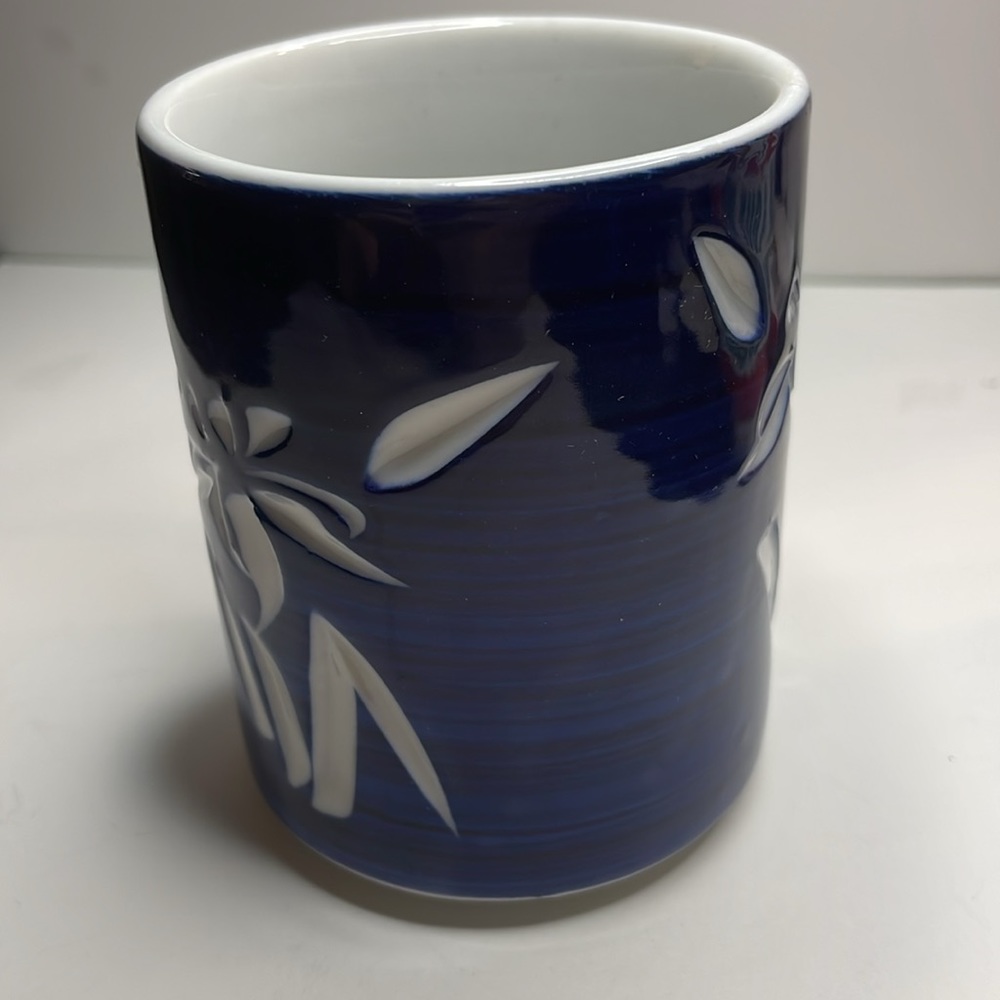 Etched Ceramic Blue Mug - Picture 3 of 11